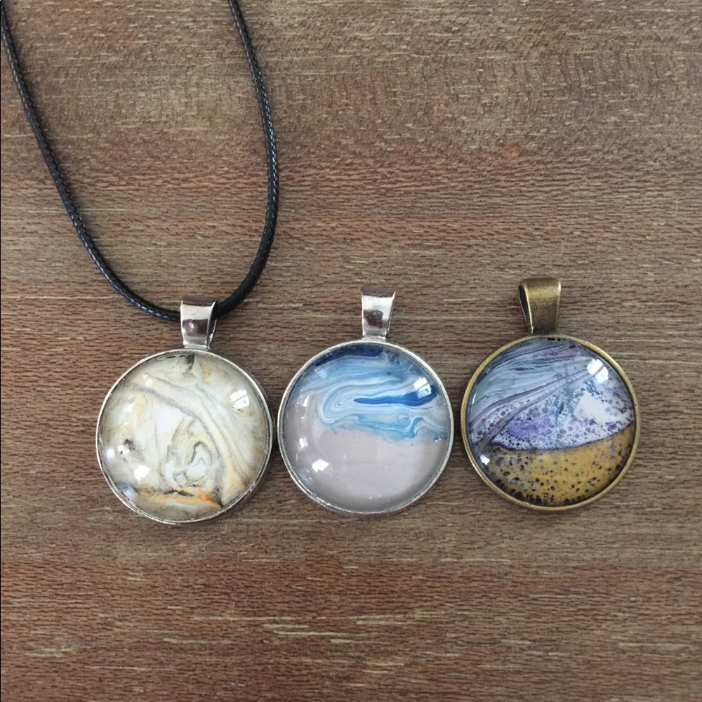 Resin pendant set handcrafted